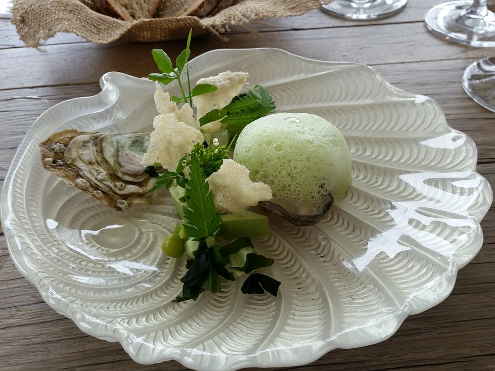 Oester, dorade, erwt, waterkers, bergamot